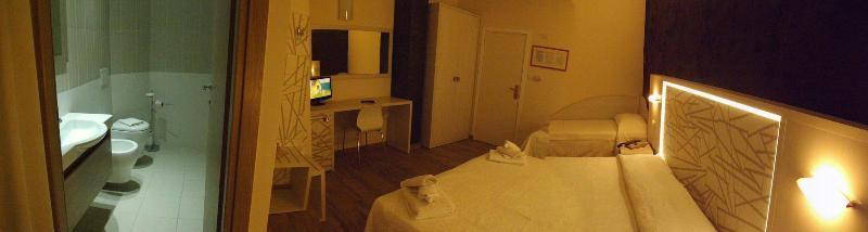 Hotel Aurora Misano Adriatico Esterno foto