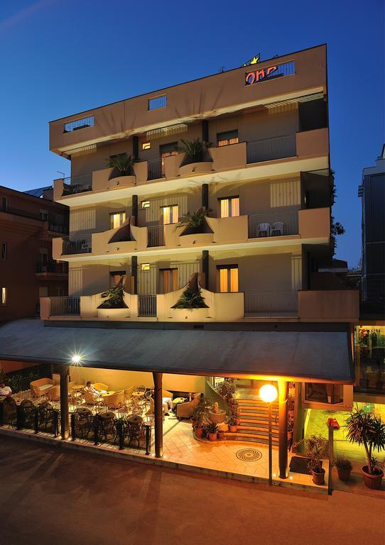 Hotel Aurora Misano Adriatico Esterno foto
