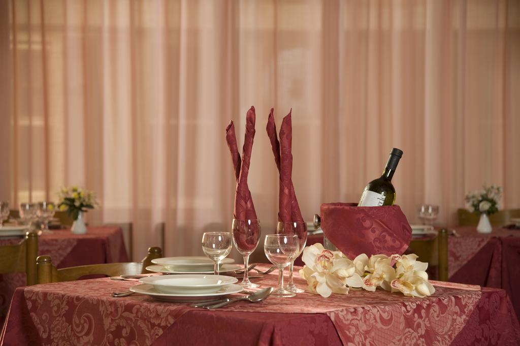 Hotel Aurora Misano Adriatico Esterno foto